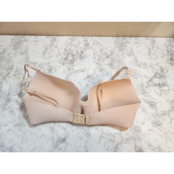 Wacoal Women's Tan Comfortable Adjustable Clasp Back T Shirt Bra Size 36D - Picture 2 of 3